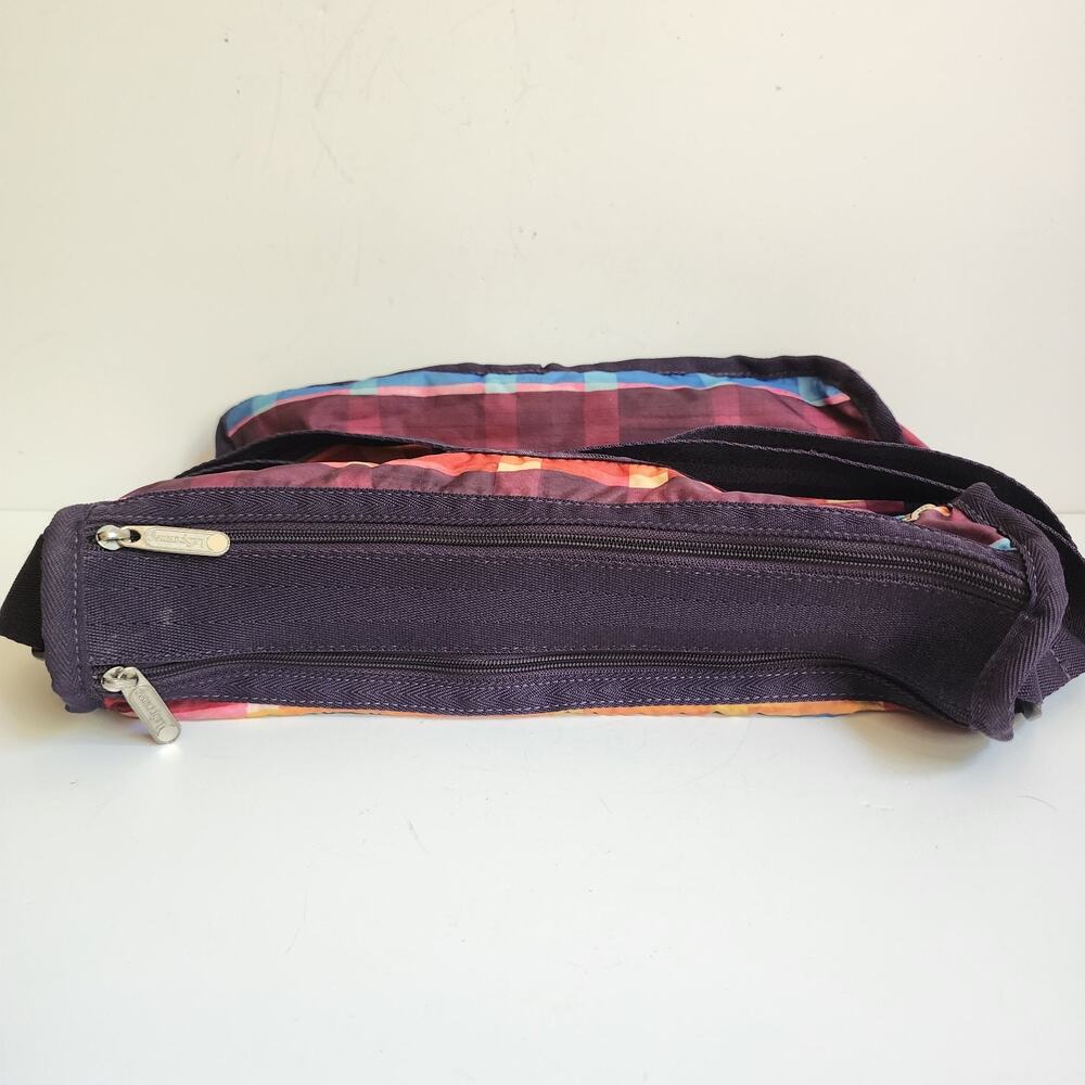LeSportsac Deluxe Everyday Expandable Multicolor Striped Crossbody Handbag READ - Picture 7 of 12
